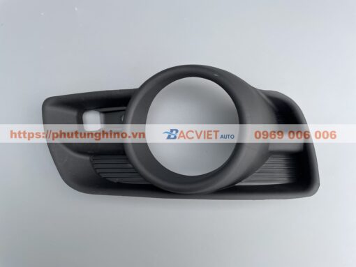 Ốp đèn gầm HINO 700