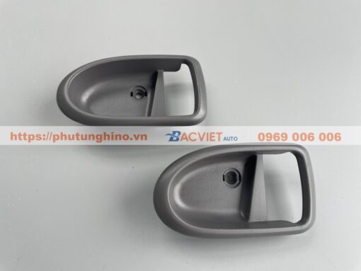 Ốp tay mở cửa trong ISUZU IZ49