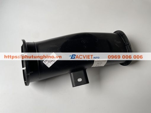 Ống nối bầu lọc lên ống thở ISUZU NQR75