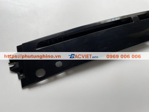 Ốp chân kính chắn gió FUSO
