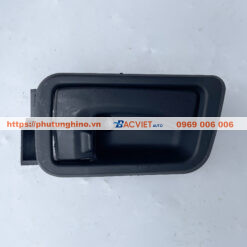 Tay mở cửa trong ISUZU Đô Thành IZ65