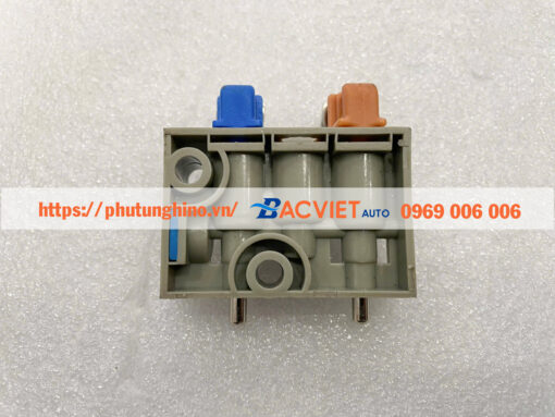 Chia hơi ghế lái HINO 700