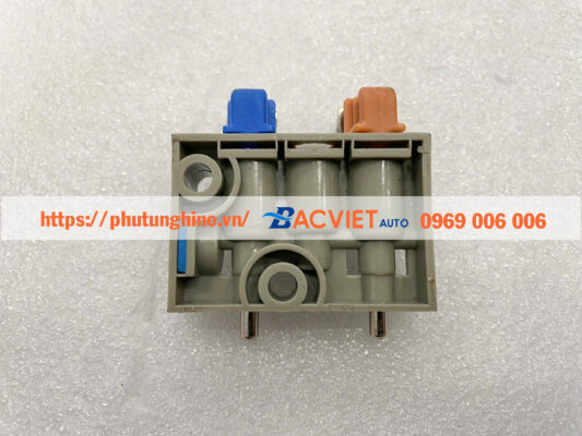 Chia hơi ghế lái HINO 700