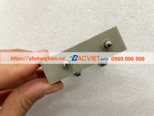 Chia hơi ghế lái HINO 700
