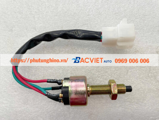 Công tắc chân phanh ISUZU IZ49