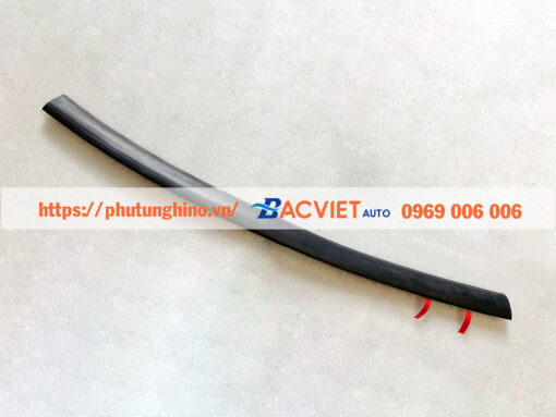 Cao su ốp vè cua lốp HINO 300 Dutro