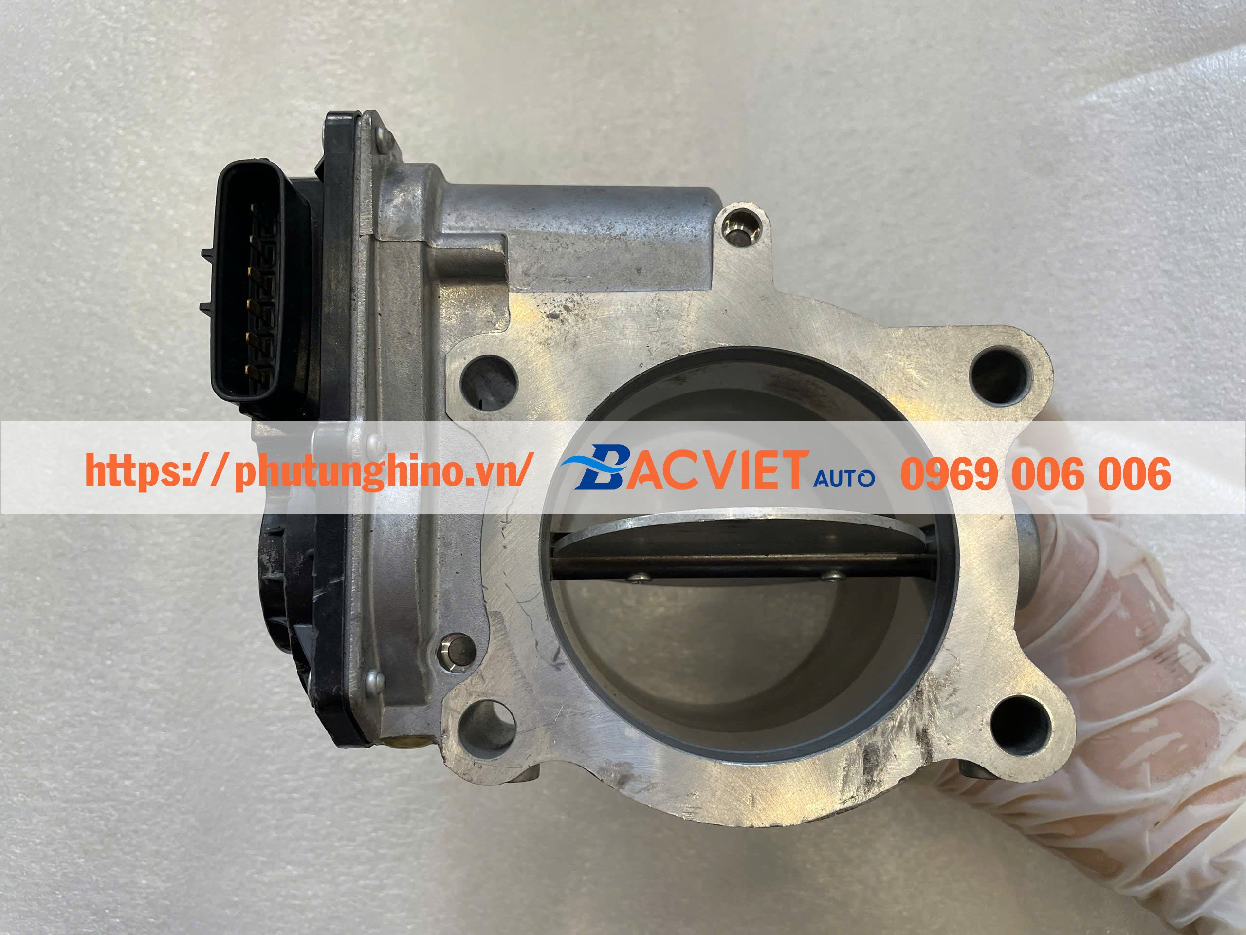 Cổ ga HINO 500 Cổ ga HINO 500