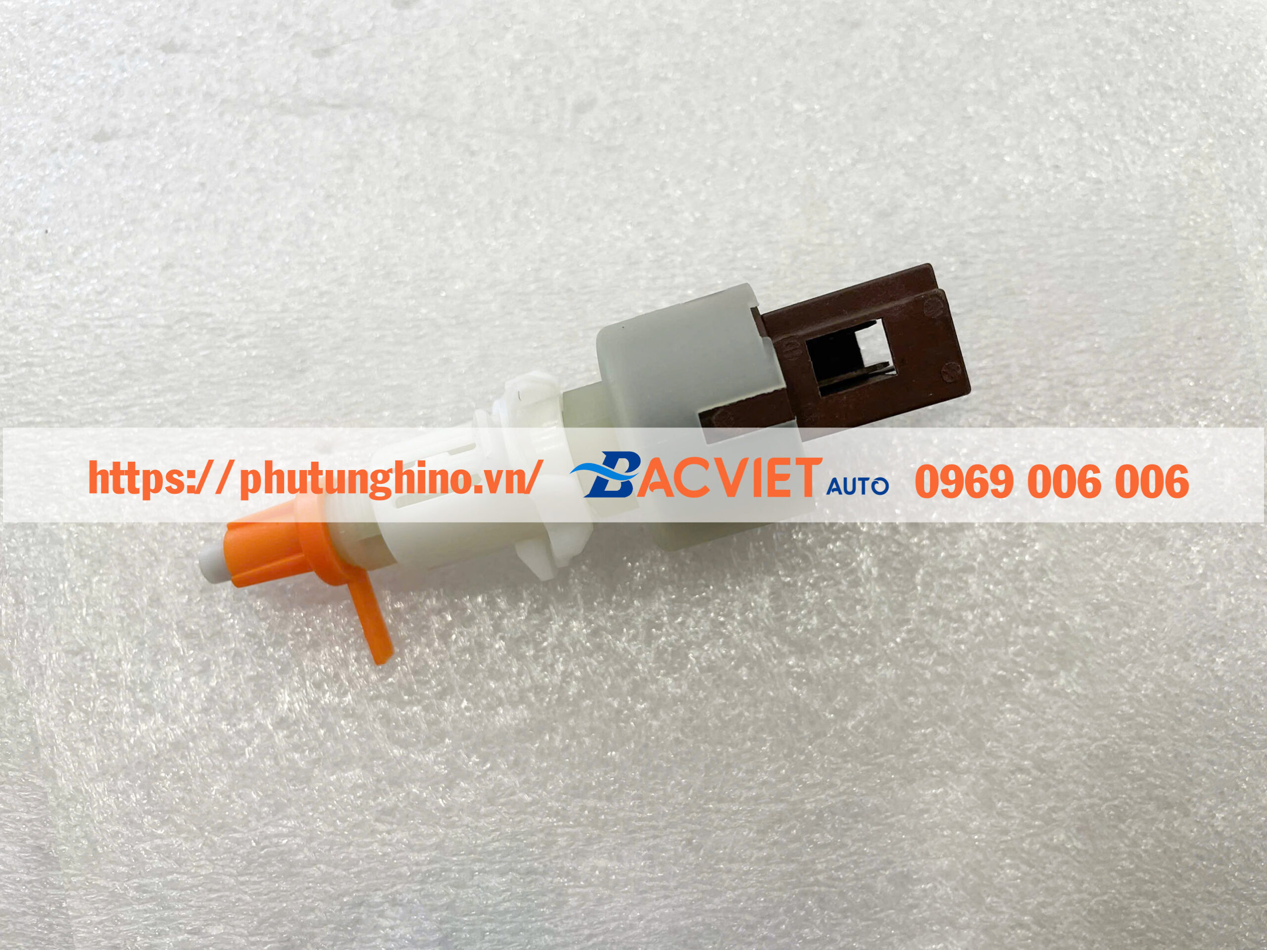 Công tắc ly hợp IVECO Công tắc ly hợp IVECO