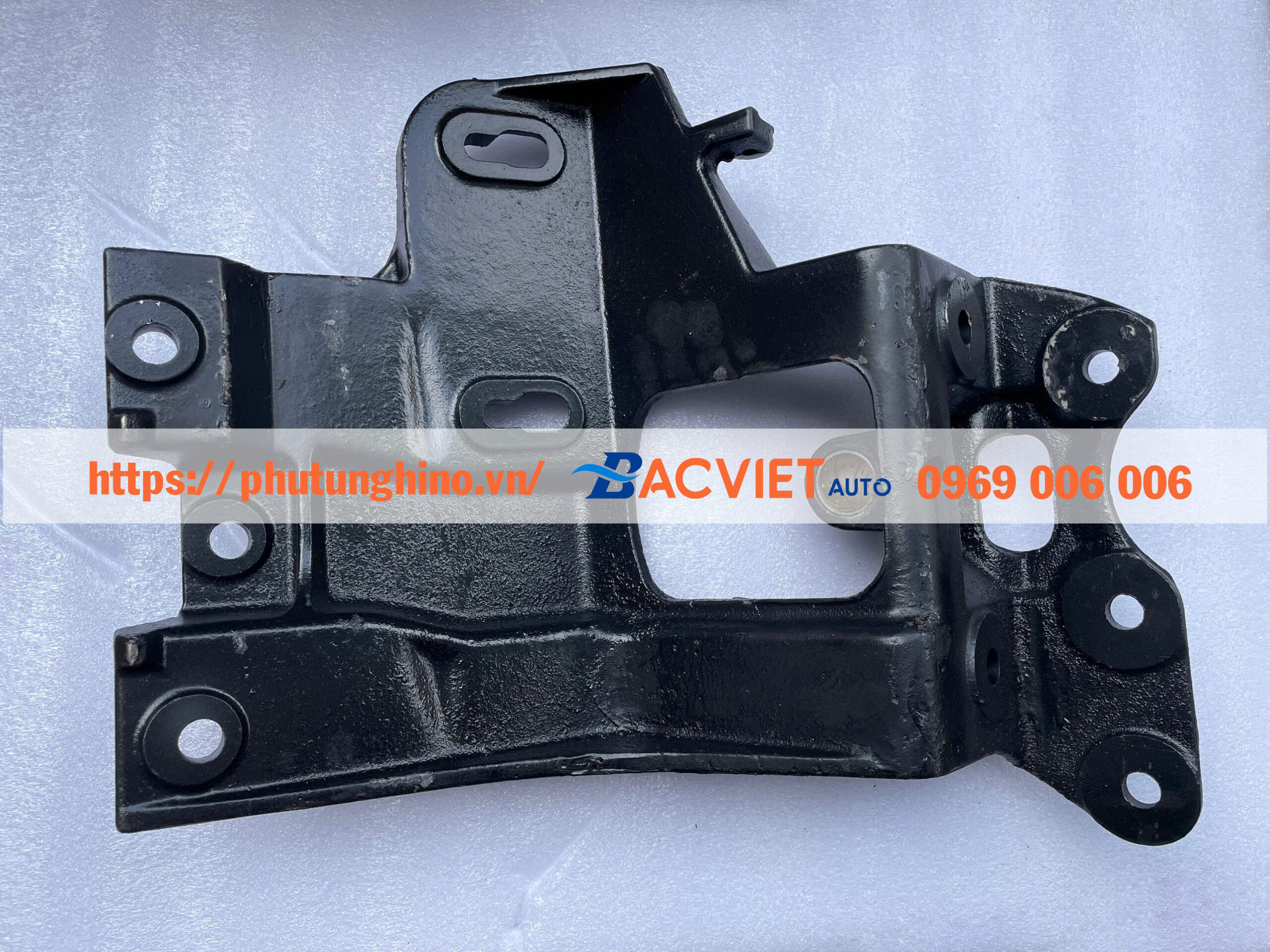 Giá đỡ hộp số HINO 500 FC Euro4 Giá đỡ hộp số HINO 500 FC Euro4