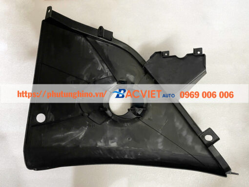 Ốp đèn gầm NISSAN UD Quester
